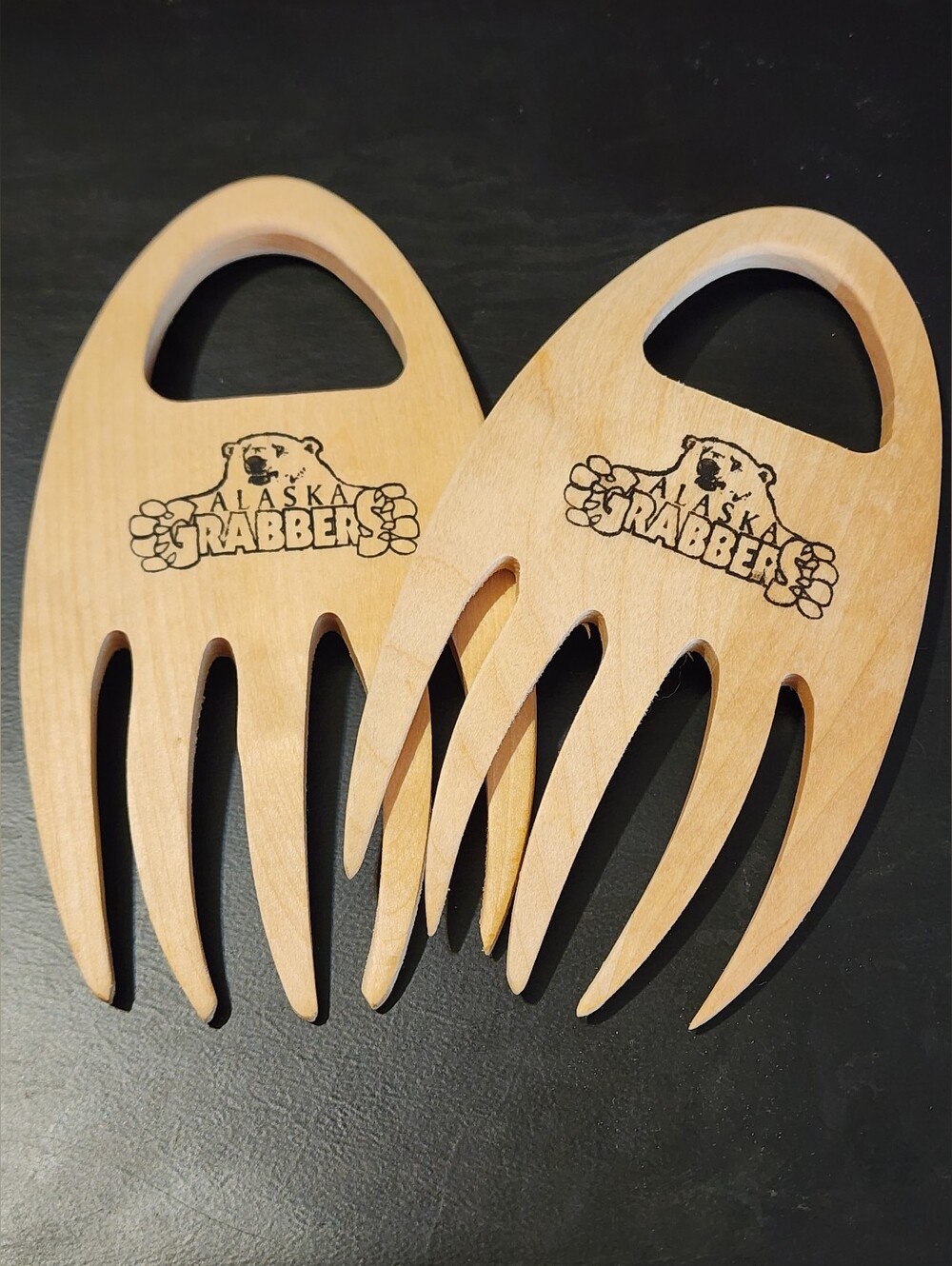 Vintage Alaska Grabbers Wooden Bear Claw Salad Pasta Servers Set of 2 nwot